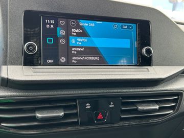 Volkswagen Caddy - 11