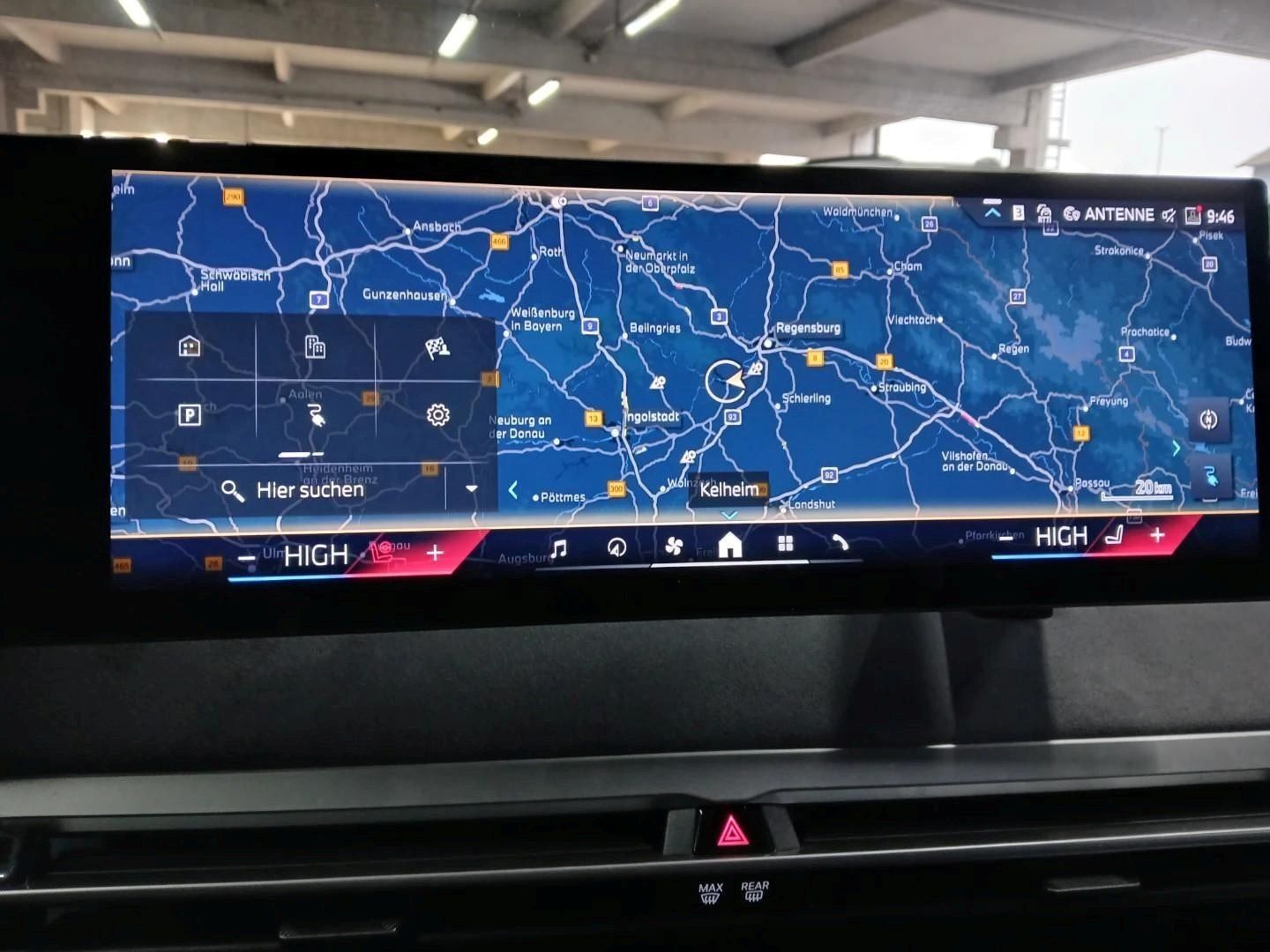 Fahrzeugeinzelansicht 7 Fahrzeugabbildung BMW iX xDrive60 M Sportpaket B&W Surround DAB LED Ak