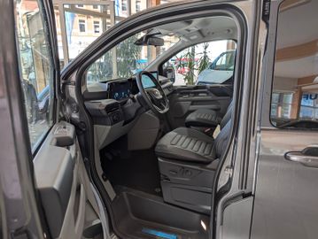 Ford Tourneo Custom 2.0 EcoBlue L1 Titanium +