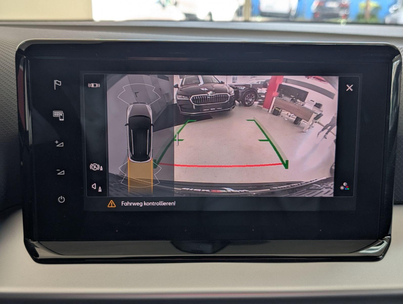 Fahrzeugabbildung SEAT Arona 1.5 TSI FR DSG ACC LED AHK KAM DINAMICA 18