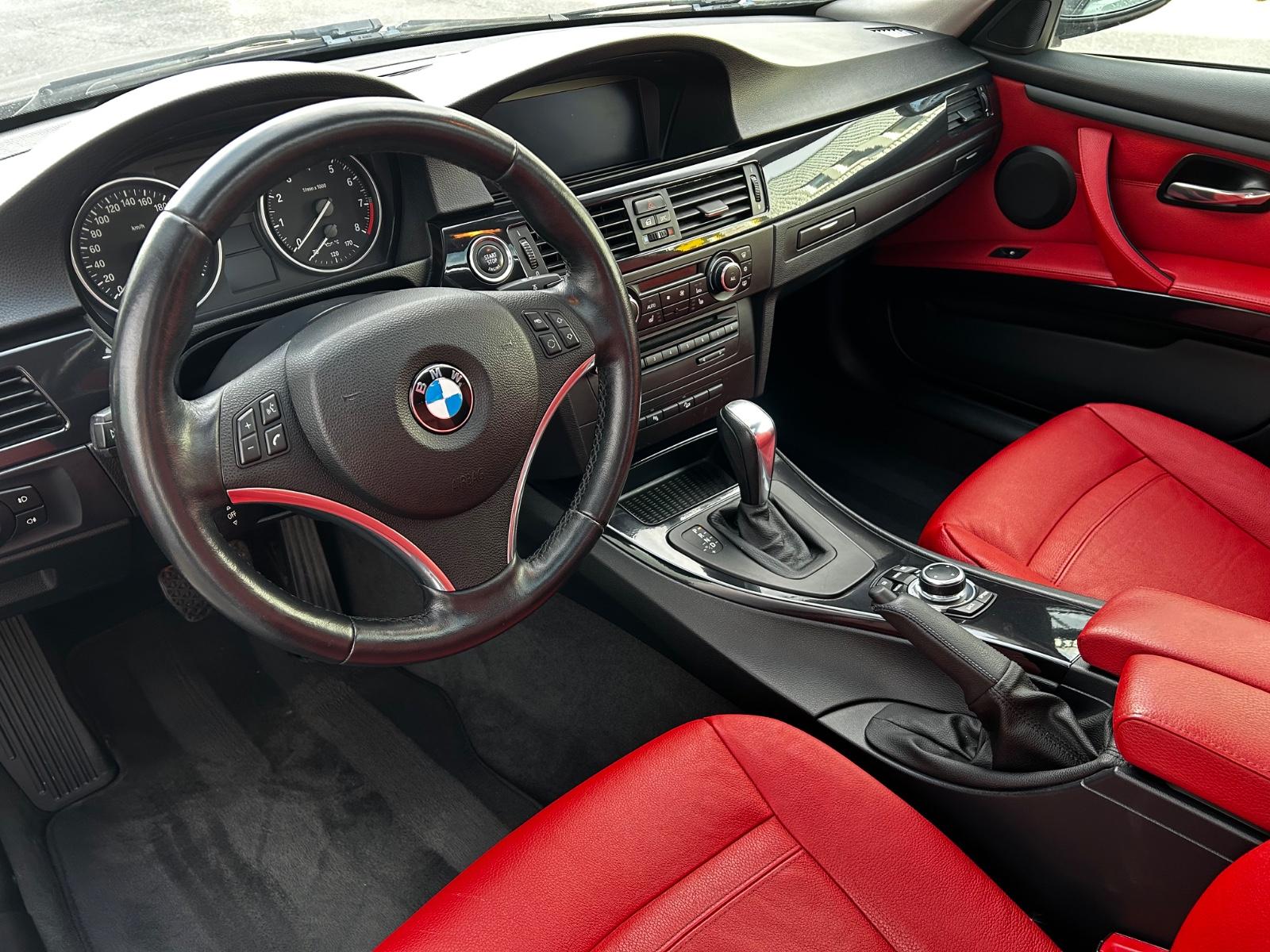 BMW 330 i xDrive*Limited Edition*1.Hand*S-Dach*Leder