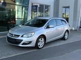 Opel Astra J Sports Tourer Edition 2.0 CDTI Navi PDC