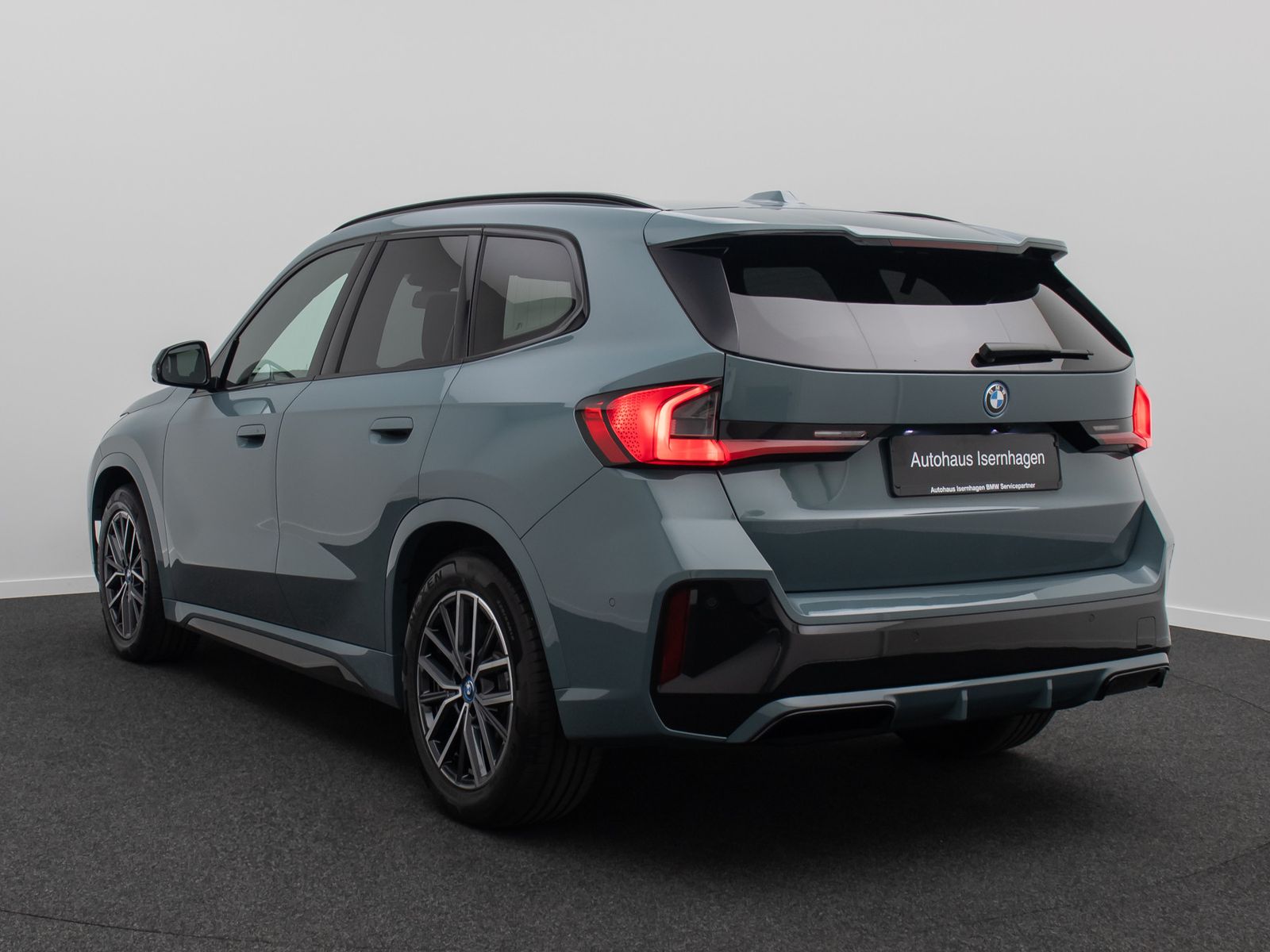 Fahrzeugabbildung BMW iX1 xD30 M Sport Alarm 360&deg; HUD DAB H/K Panorama