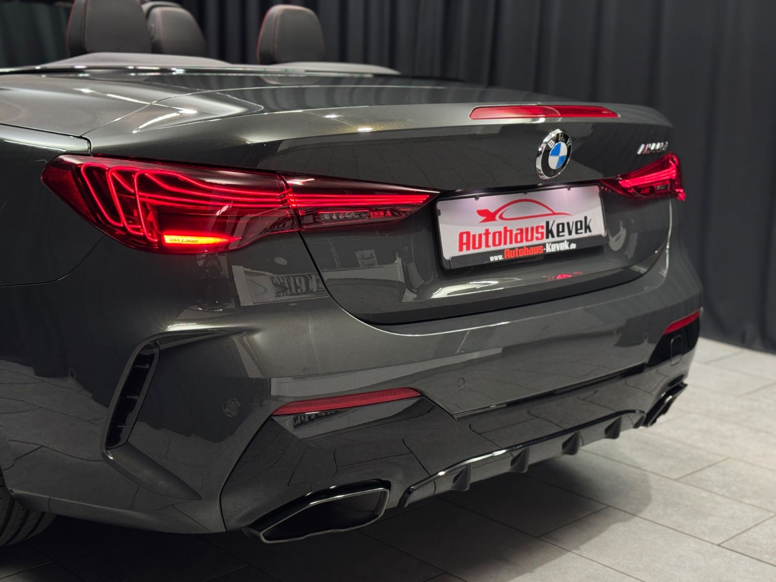Fahrzeugabbildung BMW M440i Cabrio xDrive|INDIVIDUAL|H&K|LEDER|FACELIF