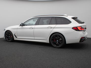 Fahrzeugabbildung BMW 540d xD Tour M Sport HUD HiFi Laserlicht 19``