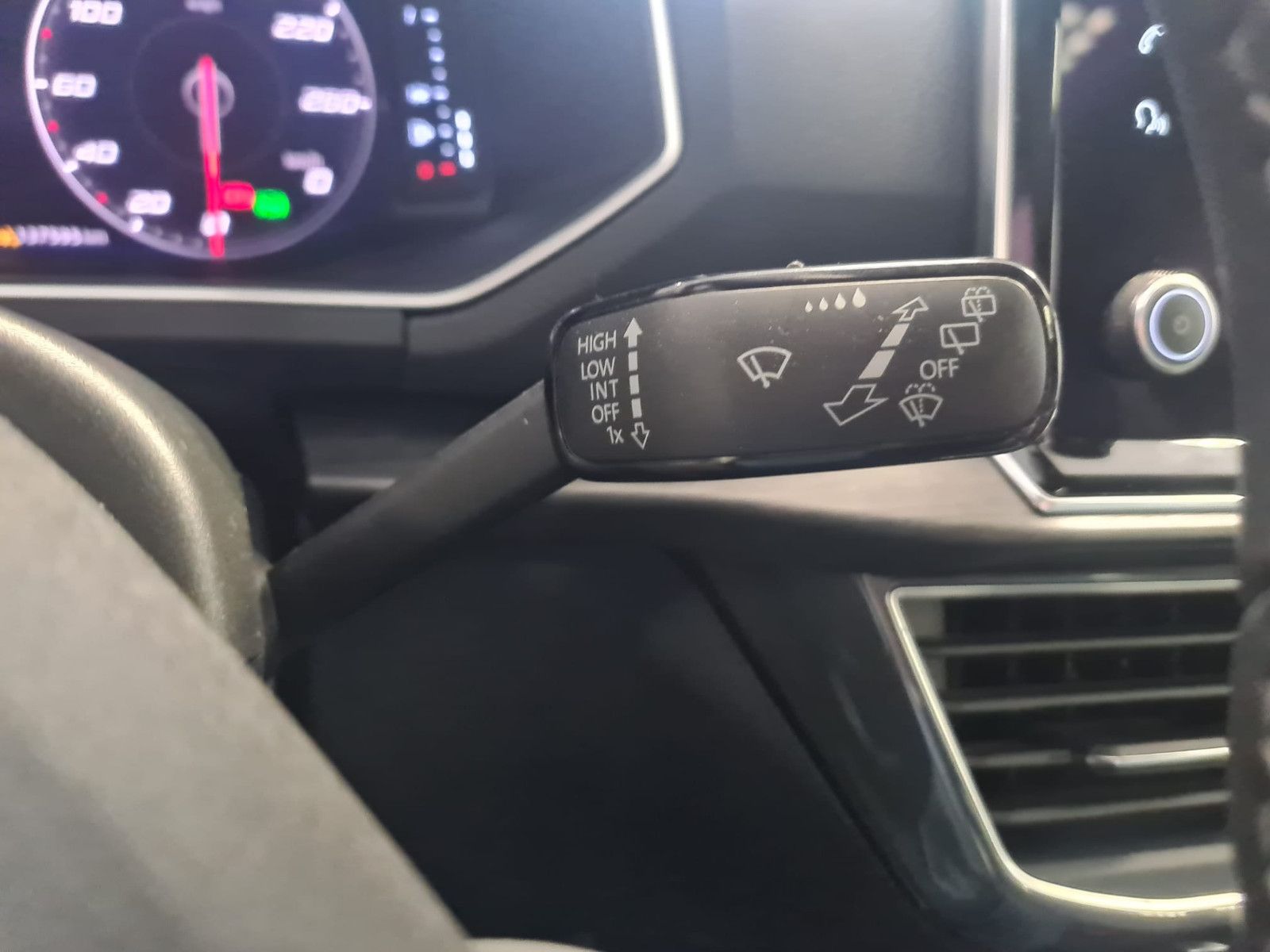 Fahrzeugabbildung SEAT Tarraco Xcellence 4Drive / LED / AHK / PANORAMA