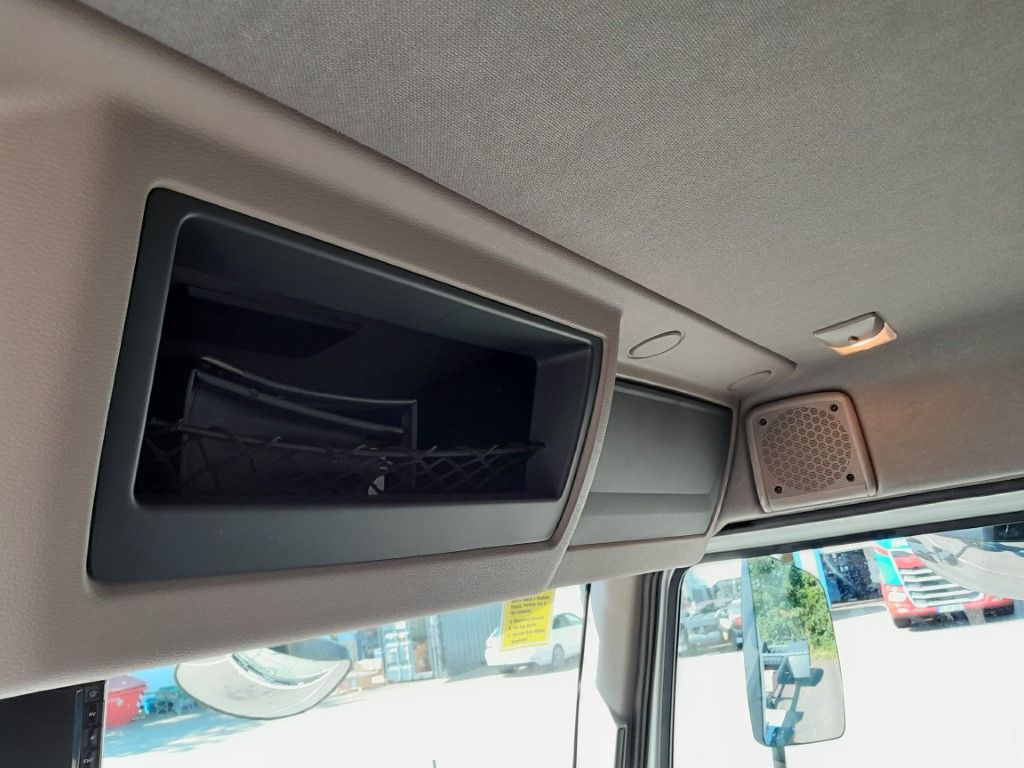 Fahrzeugabbildung DAF FA XB 260 12t reparierter Wasserschaden
