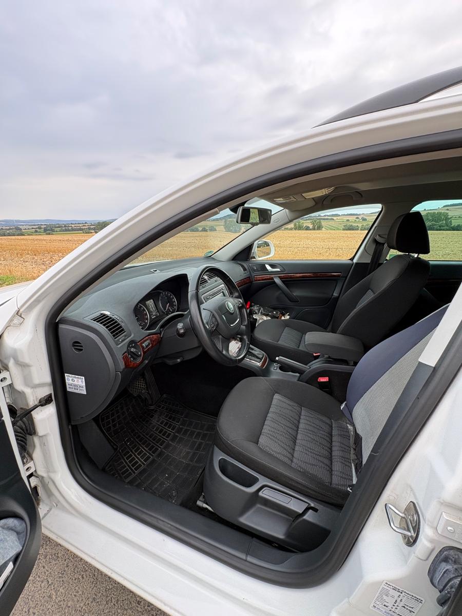 Skoda Octavia 2011 — photo 9