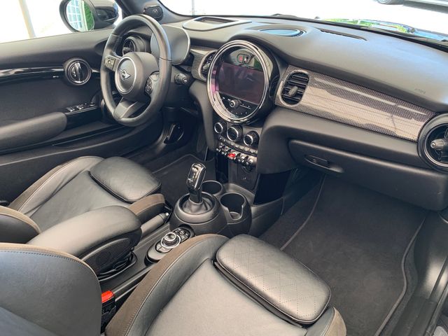 Fahrzeugabbildung MINI Cooper Cabrio 1,5 Classic Trim+Leder+Kamera+H&K