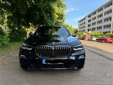 BMW X5 M50 M50d-Massage SoftC PANO SkyL HUD 360 KLS - gebrauchte BMW X5 M50 aus dem Jahr 2020