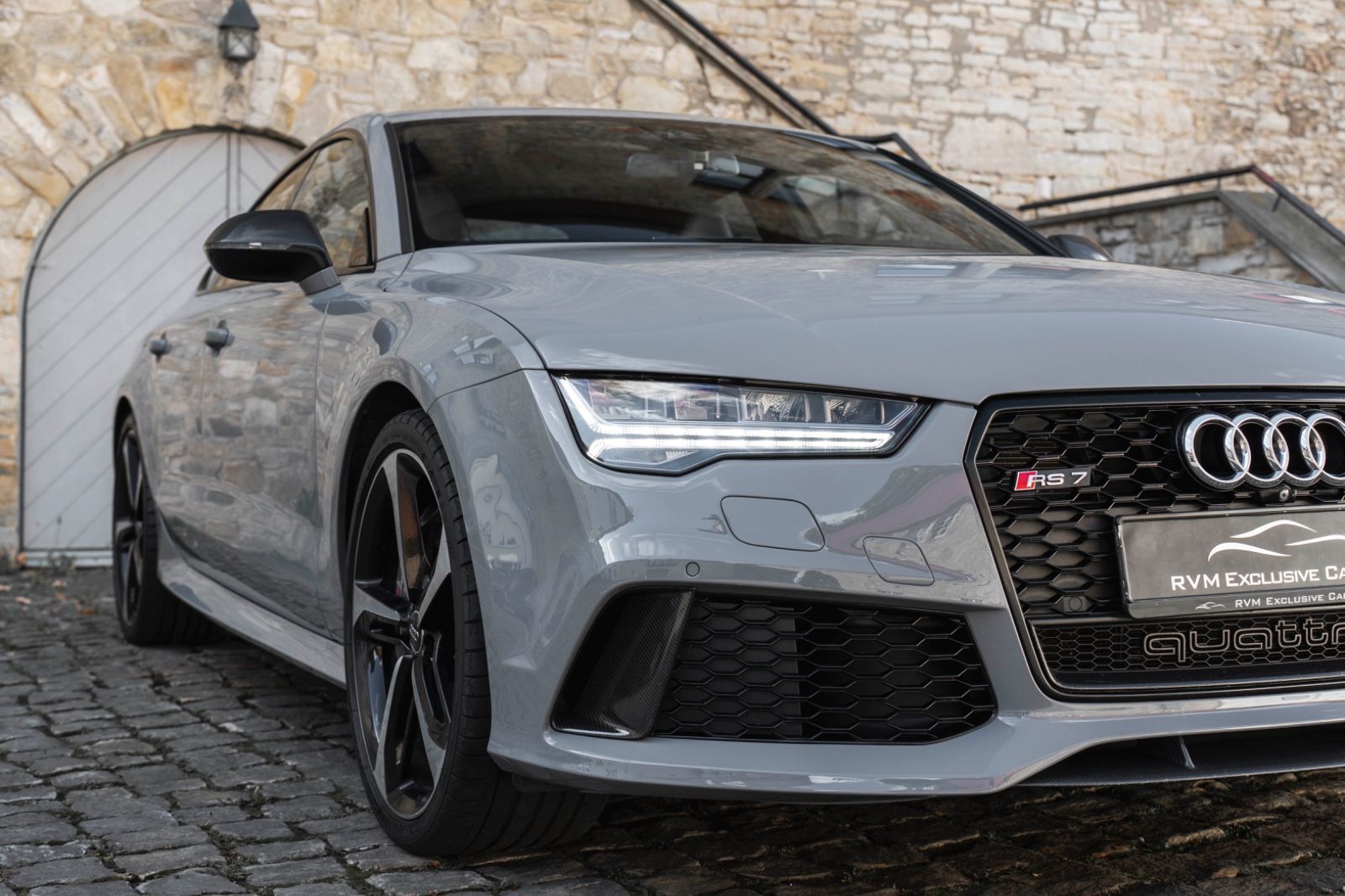 Fahrzeugabbildung Audi RS7 4.0 TFSI quattro PERFORMANCE BOSE HUD KAM