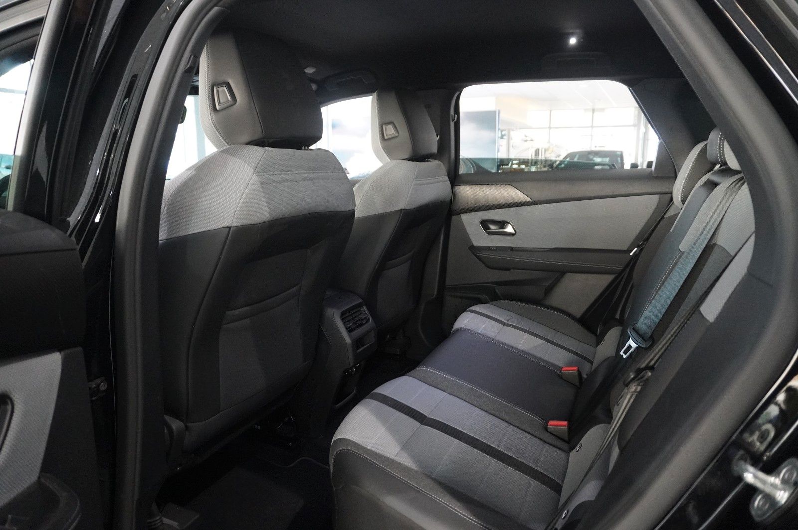 Fahrzeugabbildung Opel Grandland 1.2 GS SPORT HYBRID NAVI/LED/KAMERA/SH
