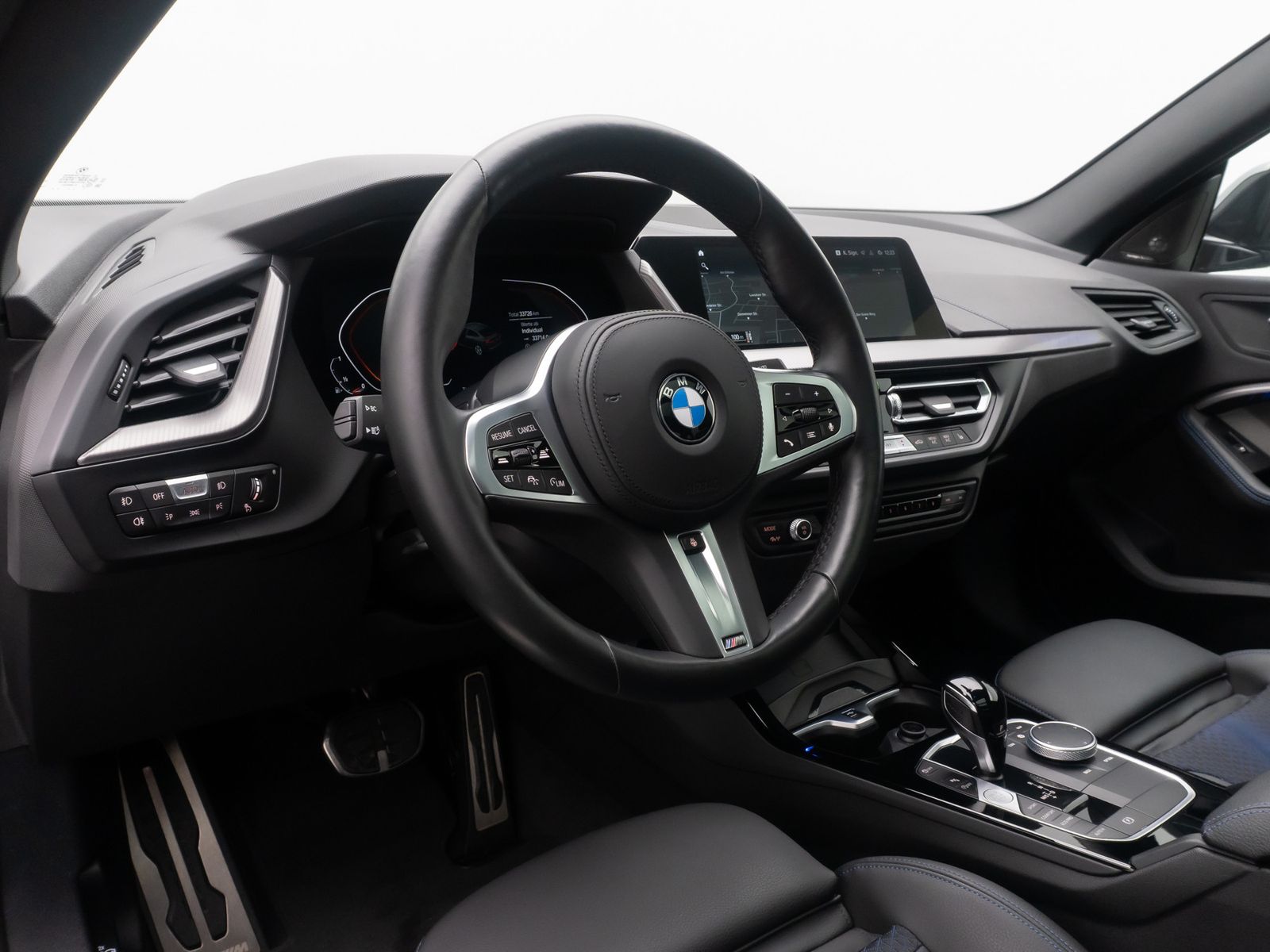Fahrzeugabbildung BMW 218i Gran Coupé M Sport Kamera DAB HUD Panorama