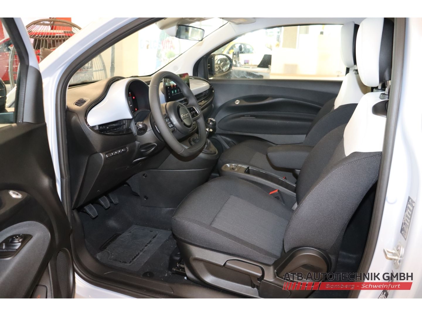 Fahrzeugabbildung Fiat 500C ICON + Komfortpaket Hybrid 1.0l PDC Rückfah