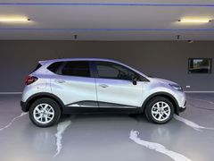 RENAULT Captur Limited - Thumbnail 3