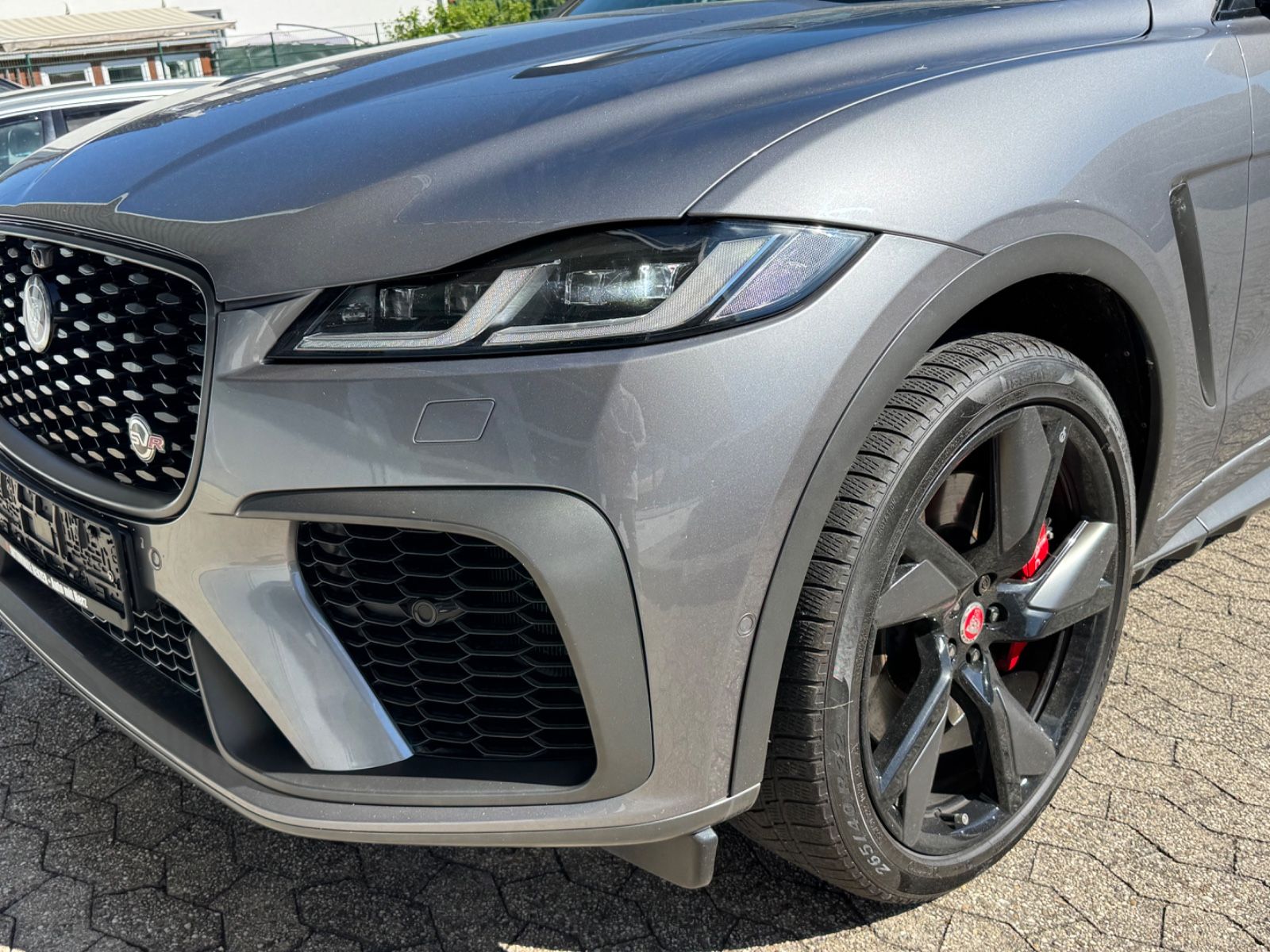 Fahrzeugabbildung Jaguar F-PACE SVR /PANO/MERIDIAN/360°KAM/HUD/AMBIENTE