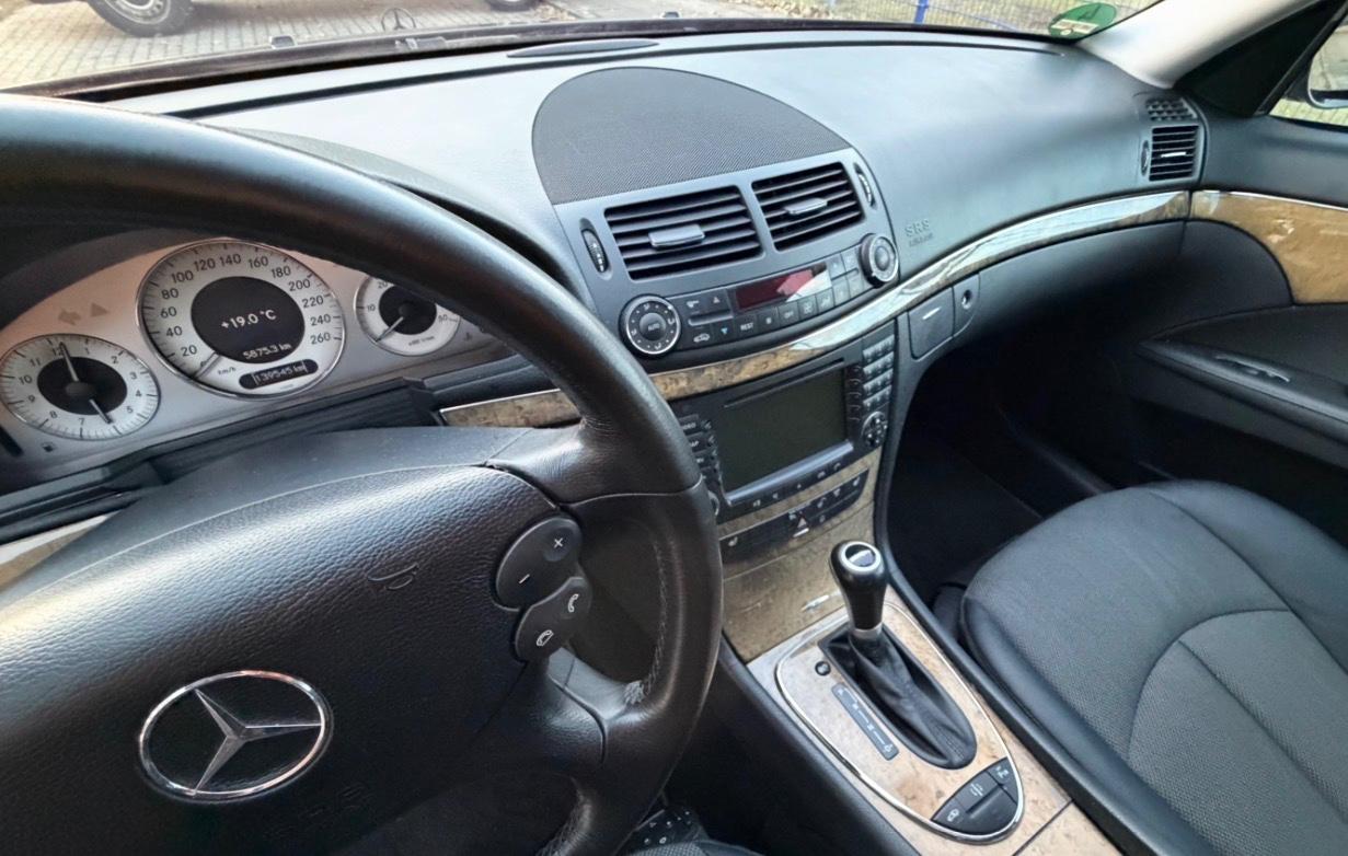 Mercedes-Benz E280 2009 — photo 12