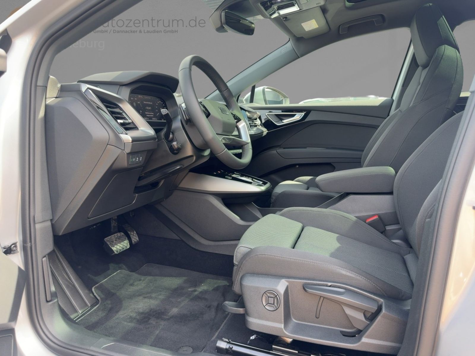 Fahrzeugabbildung Audi Q4 Sportback e-tron 50 quattro Alu Matrix-LED AH