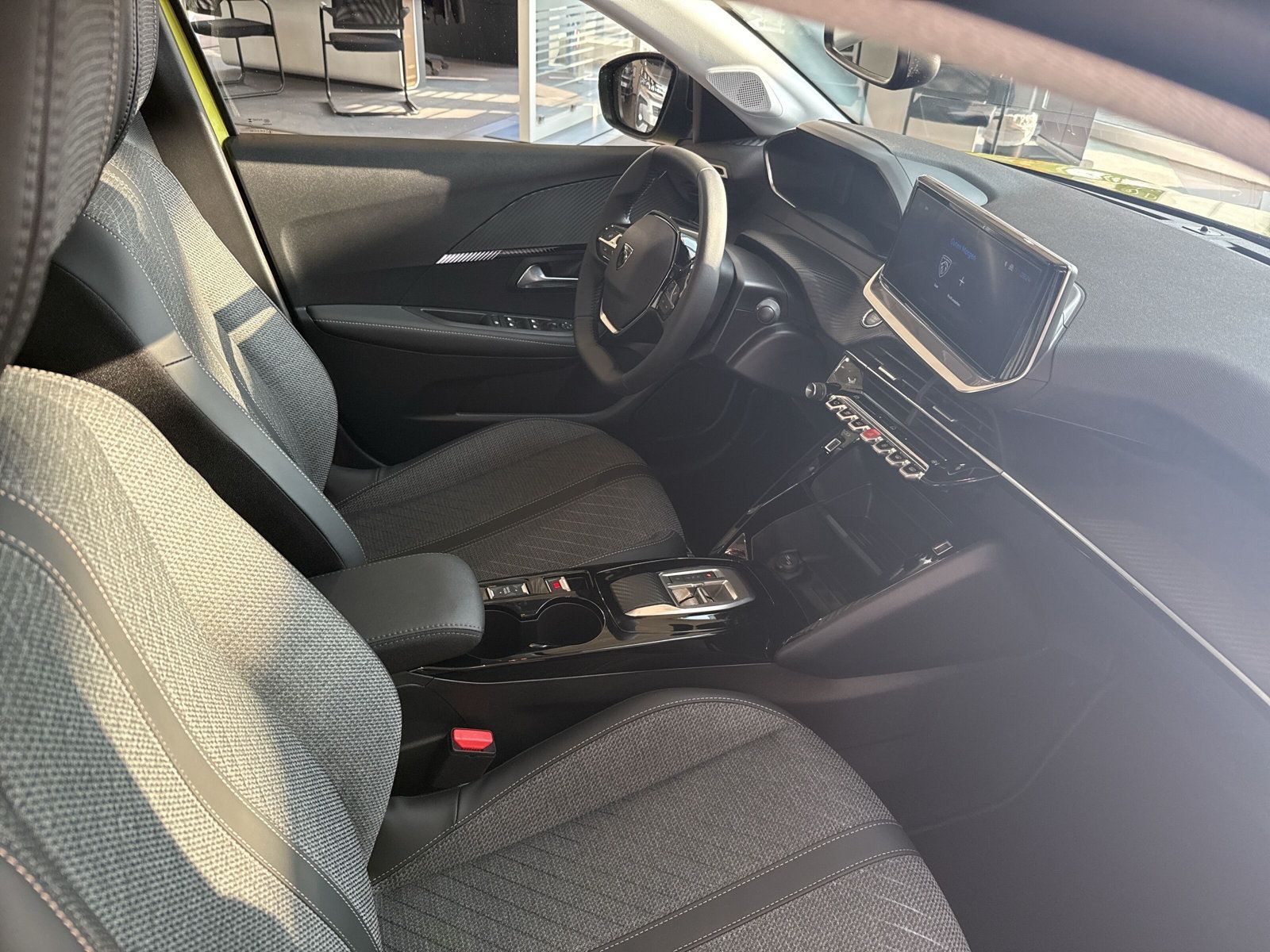 Peugeot 208 - Bild 6