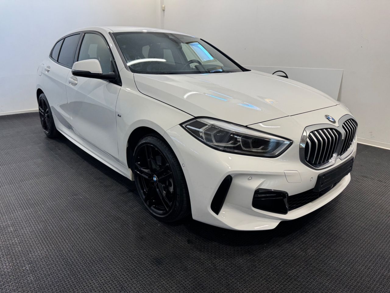 BMW Bmw 118 118i 5p. Msport