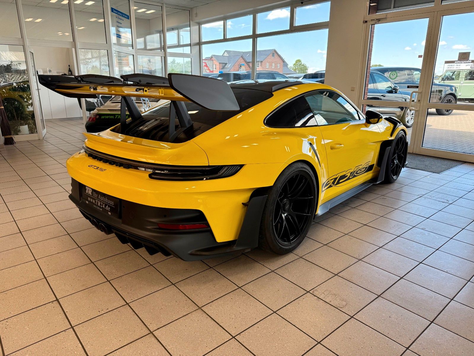 Fahrzeugabbildung Porsche 911 992 GT3 RS Weissach/PCCB/Clubsport/LIFT