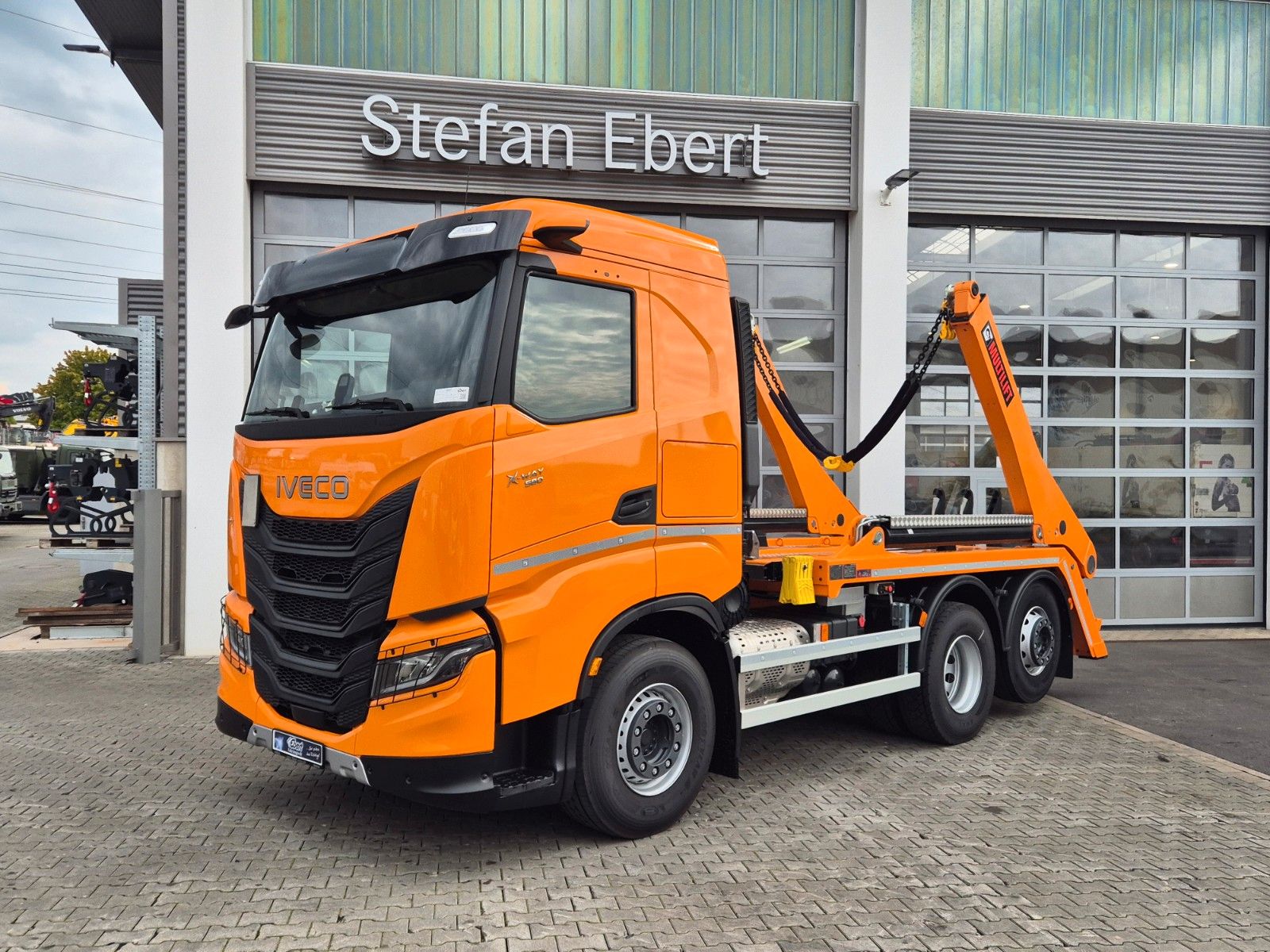 Fahrzeugabbildung Iveco AS280X58Y/ PS ON Hiab FTR18 Funk AHK Bett Cam