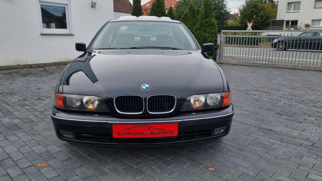 BMW 523i