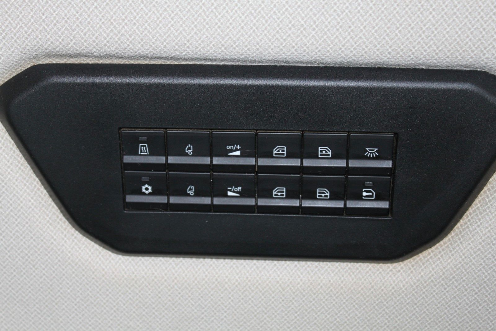 Fahrzeugabbildung Iveco S-Way AS440S49T/P mit Kipphydraulik