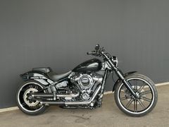 HARLEY DAVIDSON Softail Breakout 107 mit JEKILL & HYDE KLAPPE