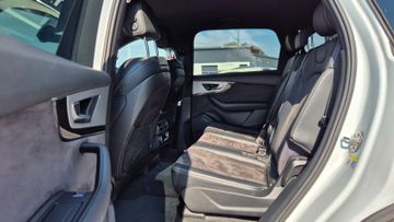 Audi Q7 - 11