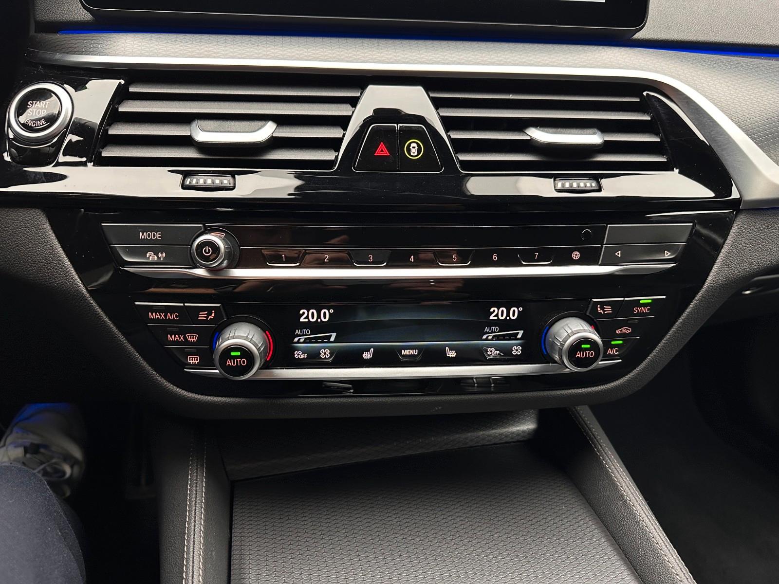 BMW 530d touring xDrive M-Sport *TV-Fond*19Zoll*INNO