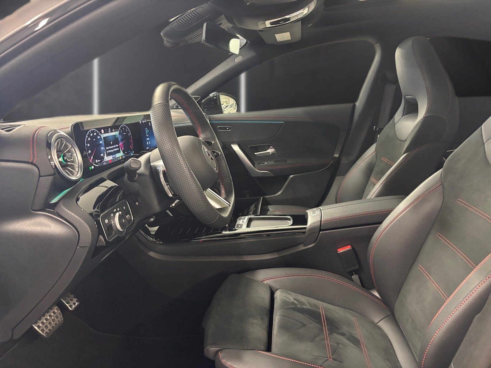 Fahrzeugabbildung Mercedes-Benz CLA 200 AMG*Pano*Burmester*HUD*Night*20"*Distro*
