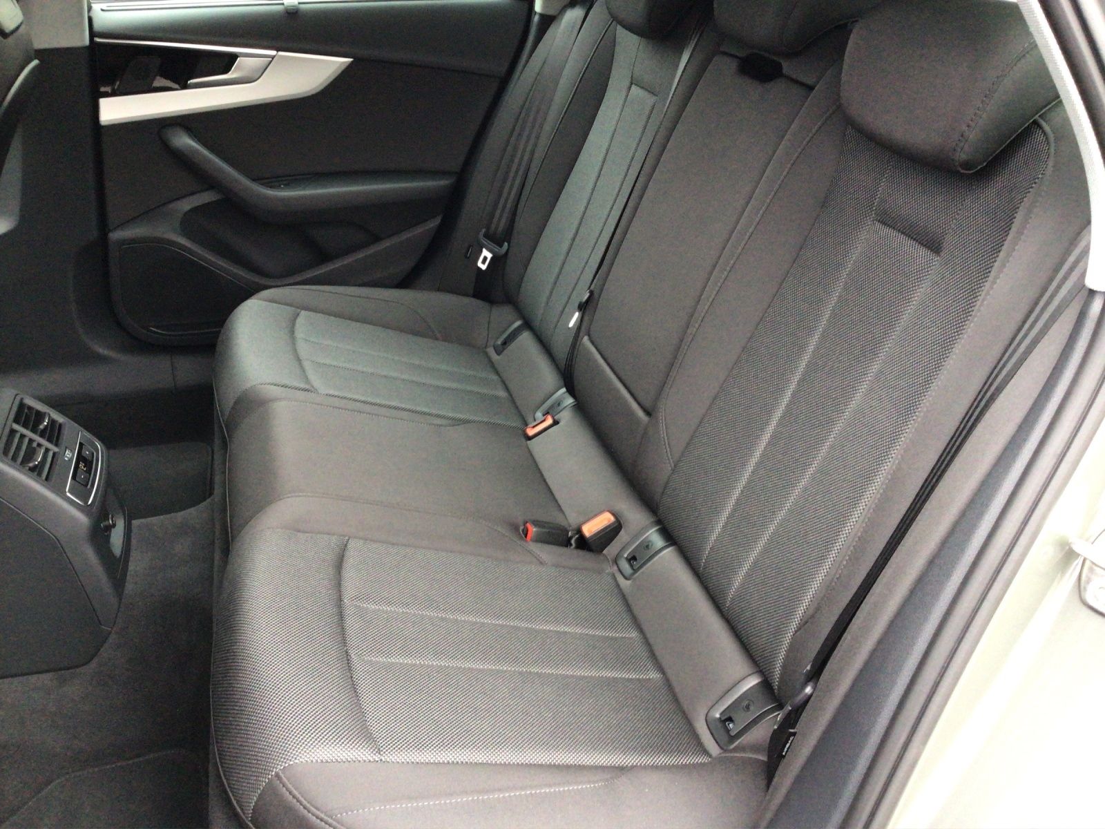 Audi A4 - Bild 10