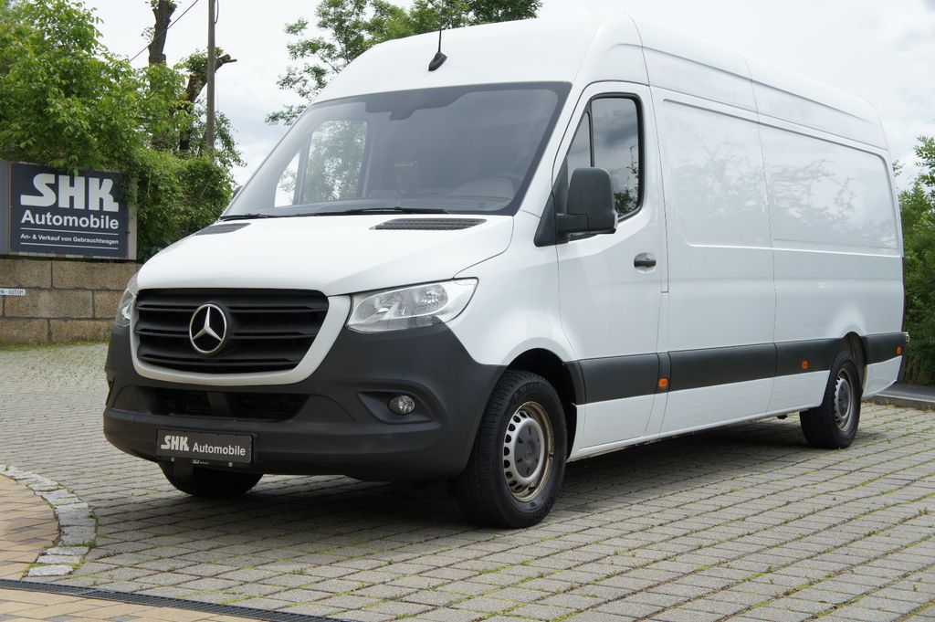 Image of Mercedes-Benz Sprinter