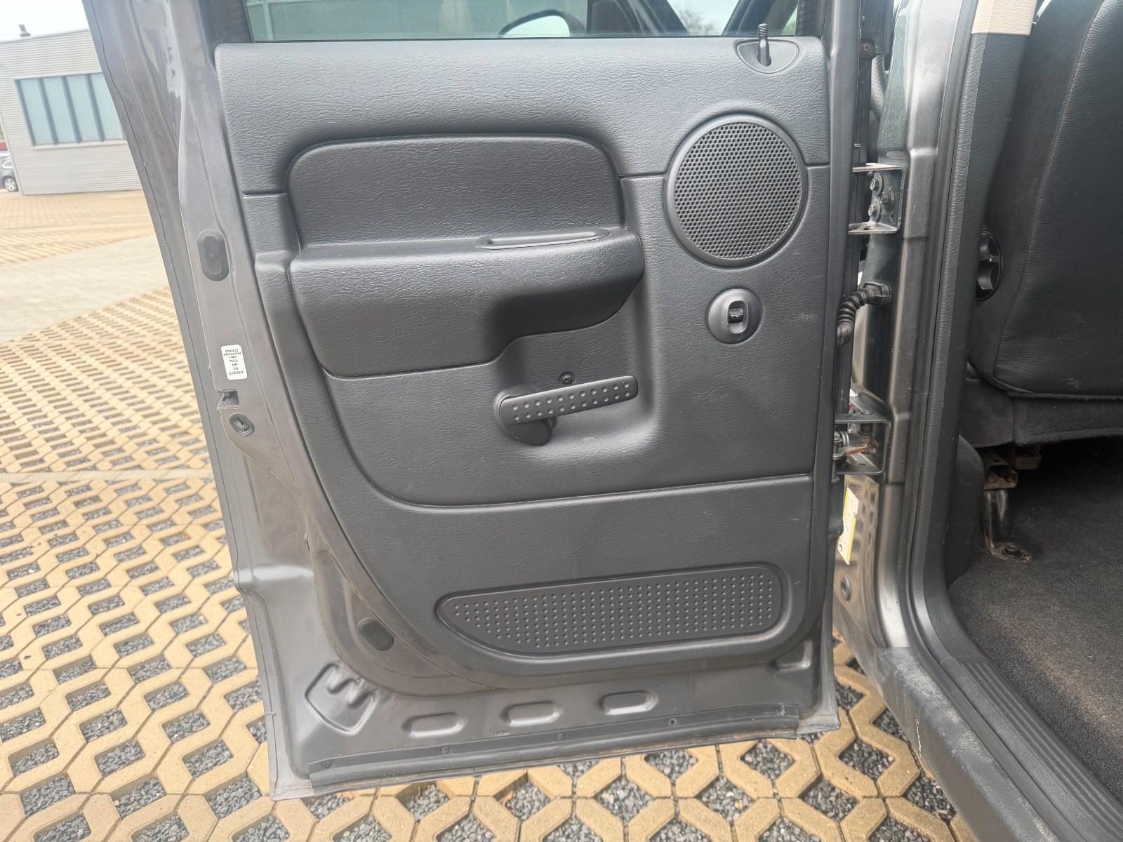Dodge Ram 2005 — photo 19