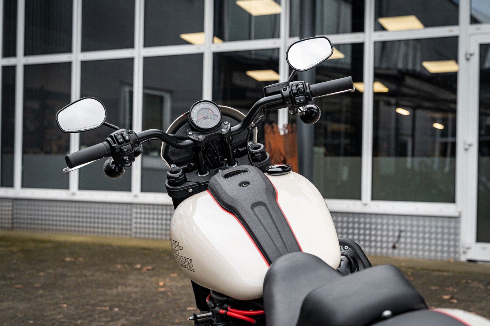 Fahrzeugabbildung Harley-Davidson TORXSTER FXLRS LOW RIDER S 148 CUI - JEKILL&HYDE