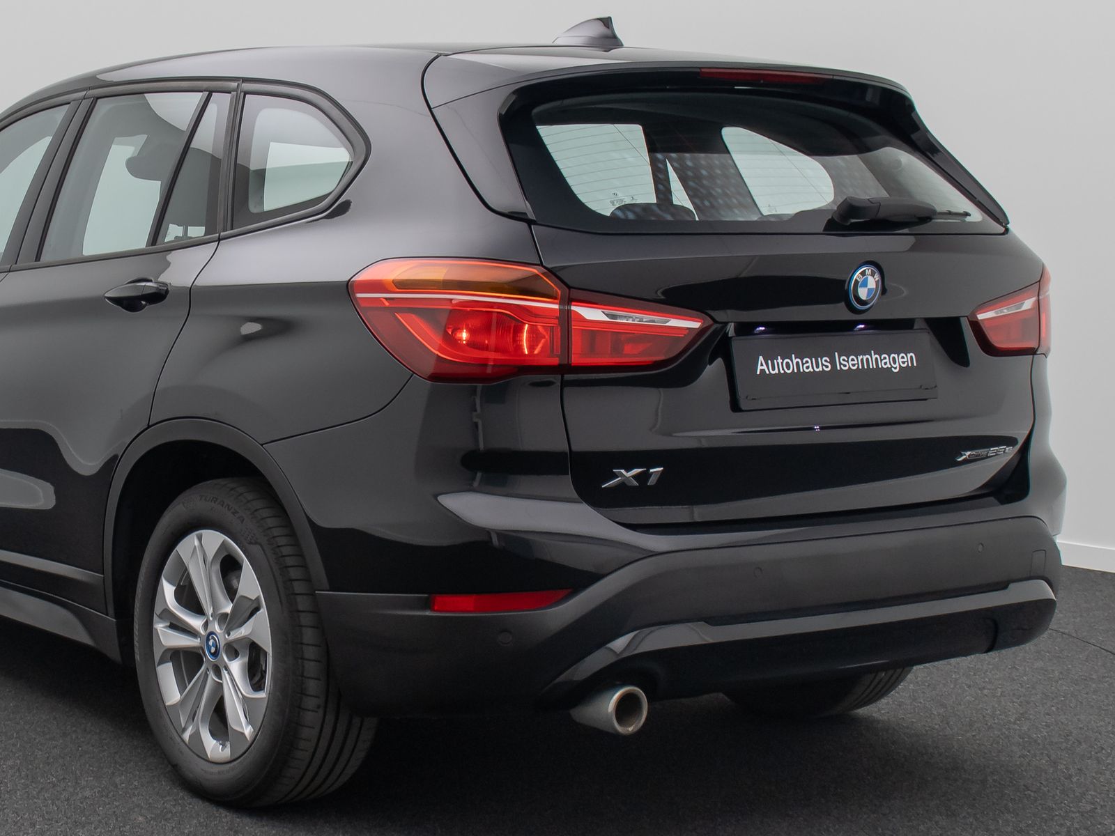 Fahrzeugabbildung BMW X1 xD25e DAB Navi ParkAssist Lordos Geschwindig