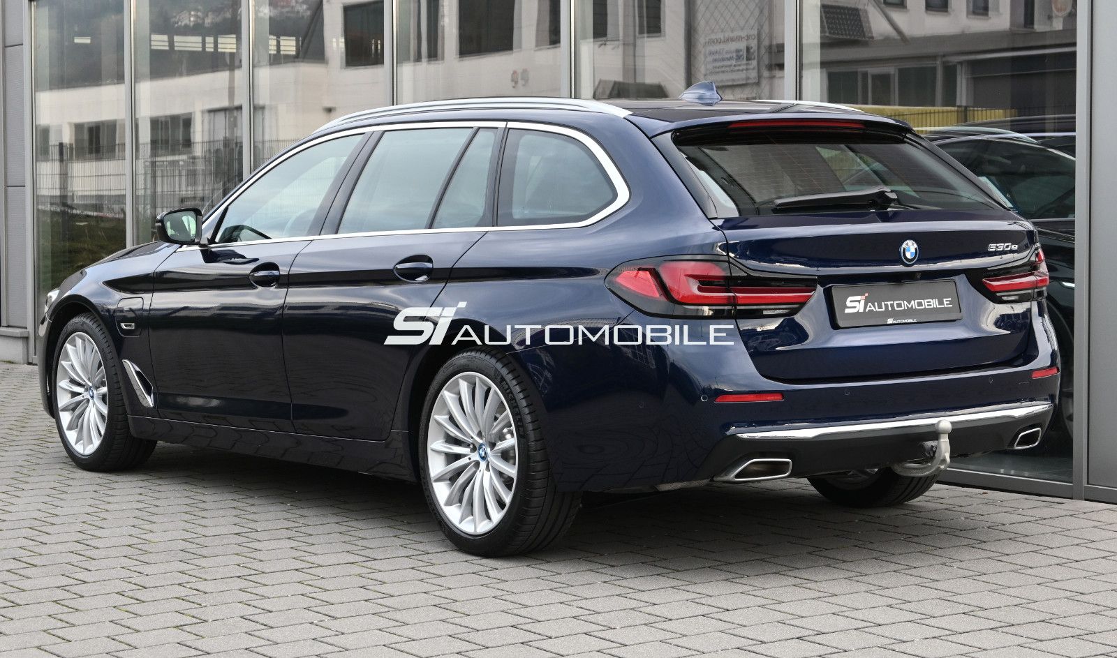 Fahrzeugabbildung BMW 530e Touring Luxury °UP 91.346€°ACC°AHK°PANO°H/K