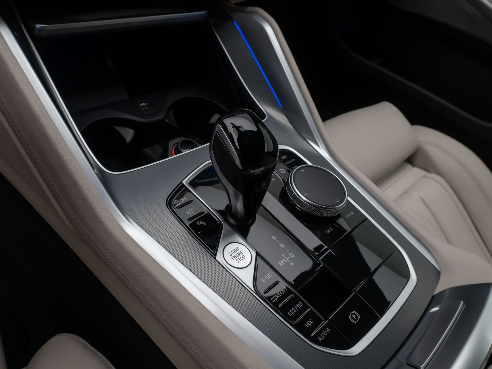 Fahrzeugabbildung BMW X6 xD40d M Sport 360° HUD H/K 22Zoll Individual