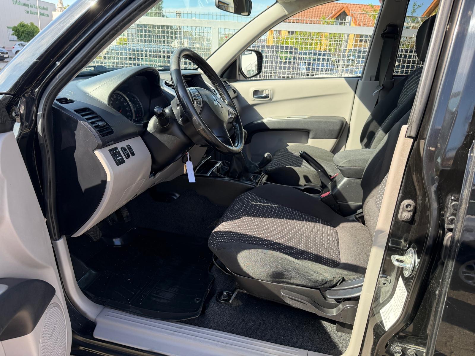 Mitsubishi L200 Intense Doppelkabine 4WD