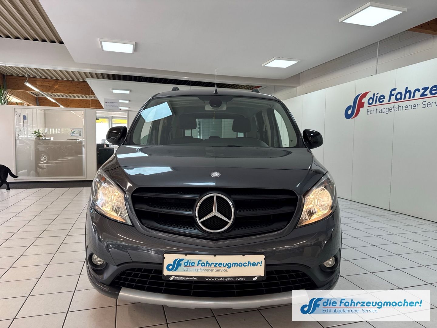 Fahrzeugabbildung Mercedes-Benz Citan 111 CDI lang Tourer Edition Klimaautom SH