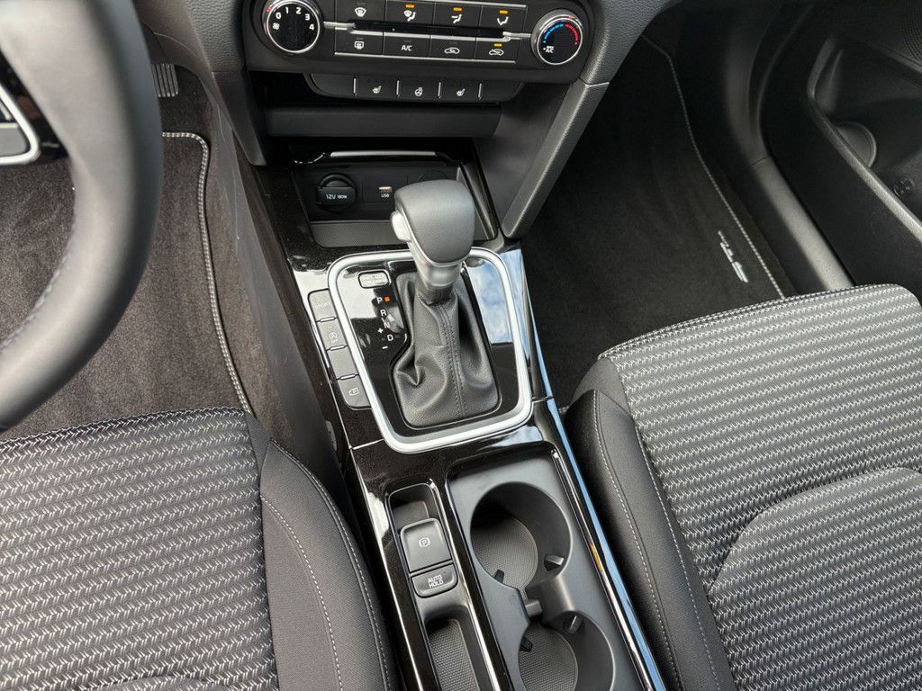 Fahrzeugabbildung Kia Ceed 1.4 Vision DCT7 STD (NAV)
