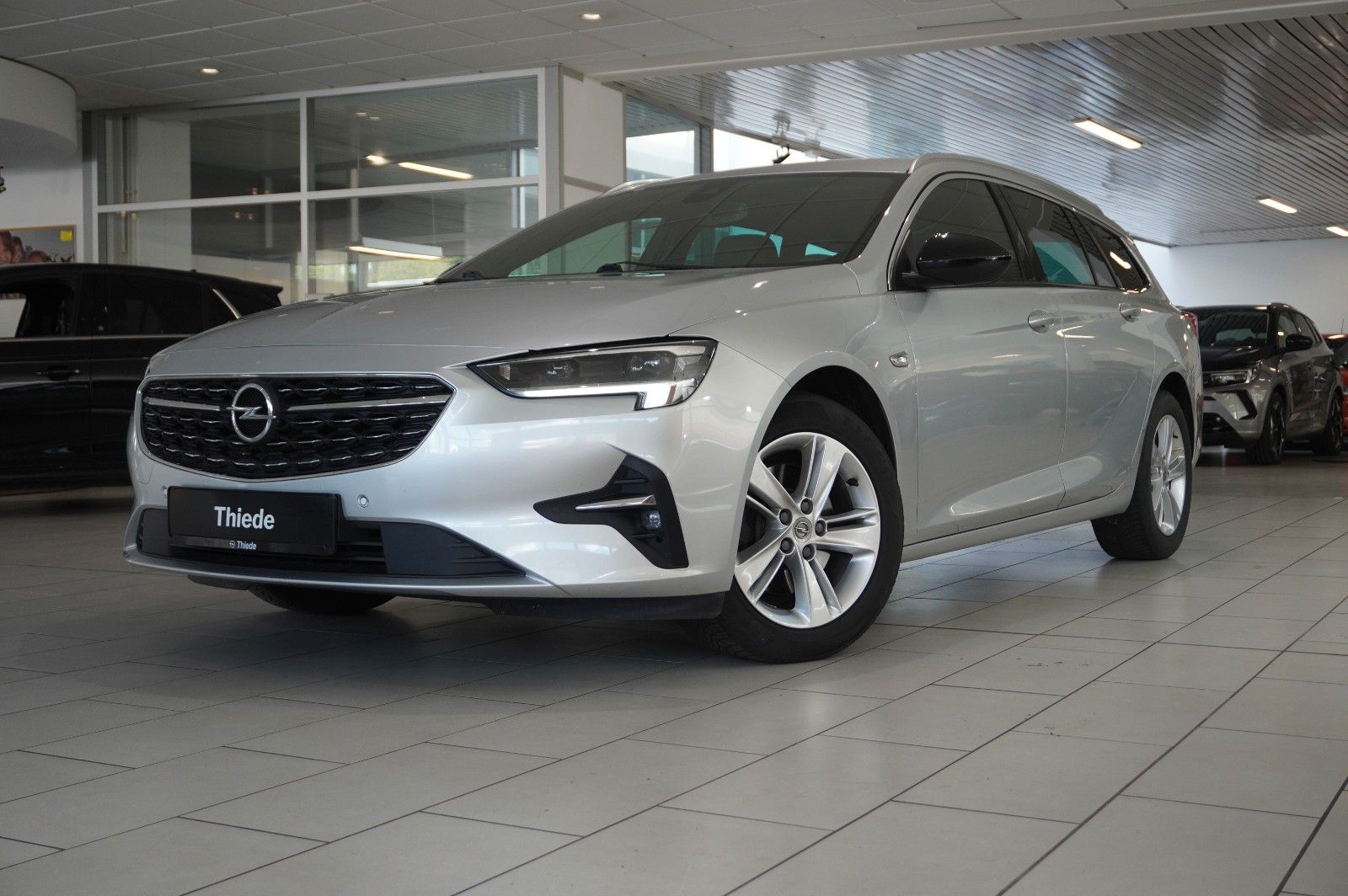 Fahrzeugabbildung Opel Insignia B ST 1.5D ELEGANCE NAVI/LED/KAMERA/DAB+