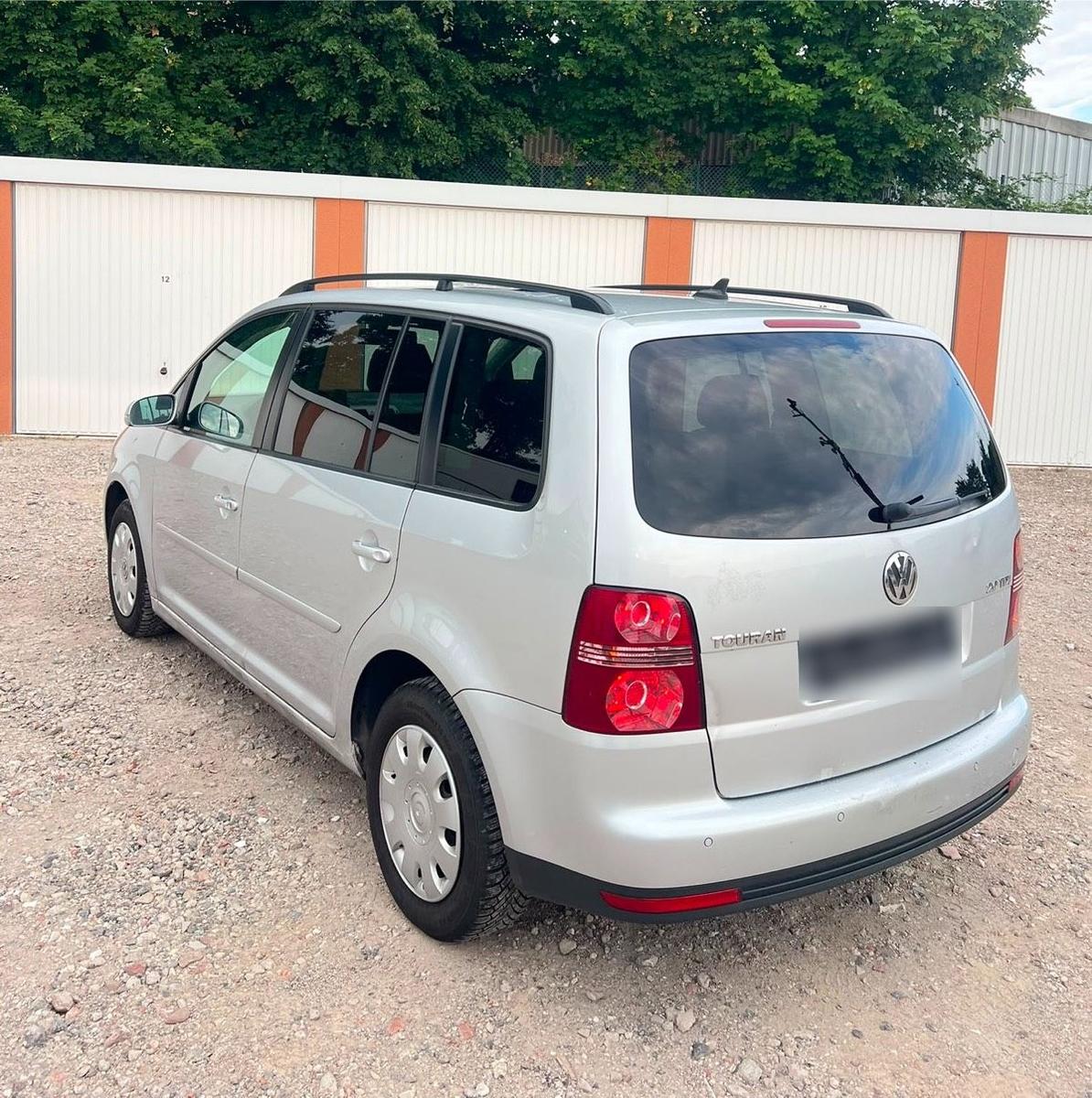 Volkswagen Touran 2007 — engine 140 HP (103kW)