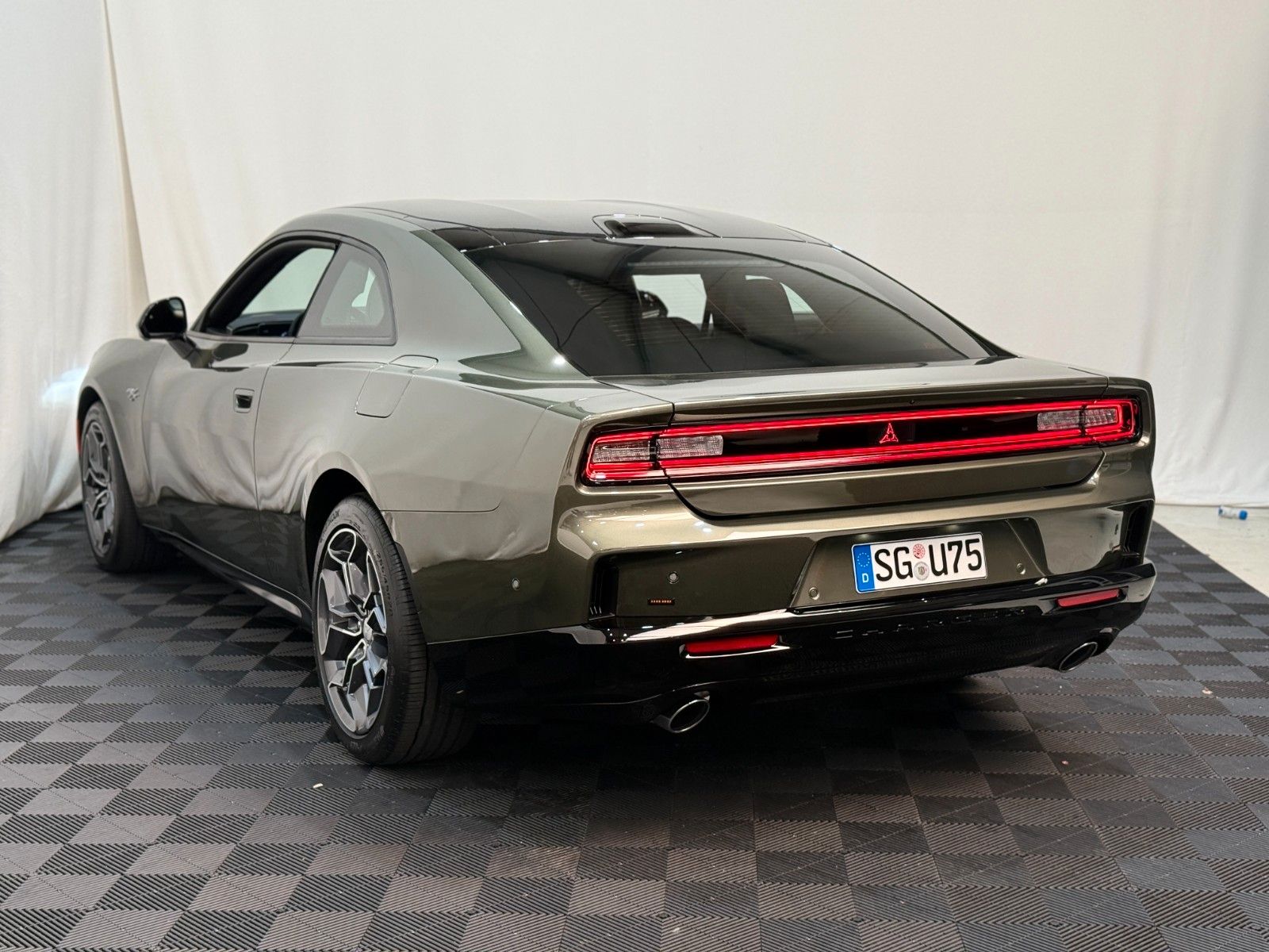 Fahrzeugabbildung Dodge Charger R/T - 2 Door - SIXPACK - ALLRAD