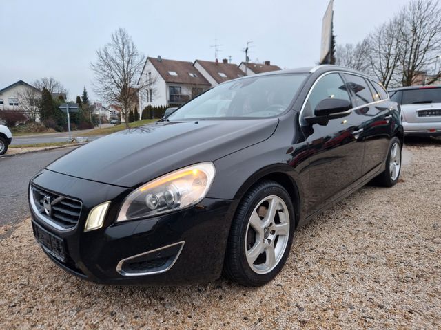 Volvo V60 D5 Kombi Summum AUTOMATIK/NAVI/ACC/SR&WR