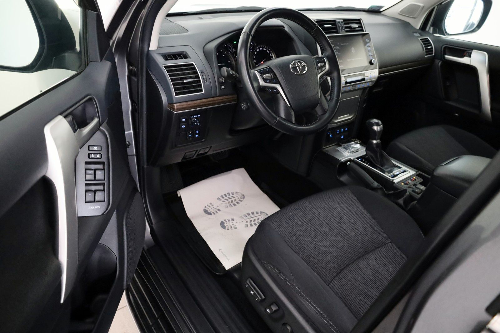 Fahrzeugabbildung Toyota Land Cruiser Comfort,LED,Kamera,SH,ACC +WR