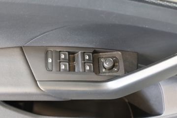Volkswagen T-Cross - 11