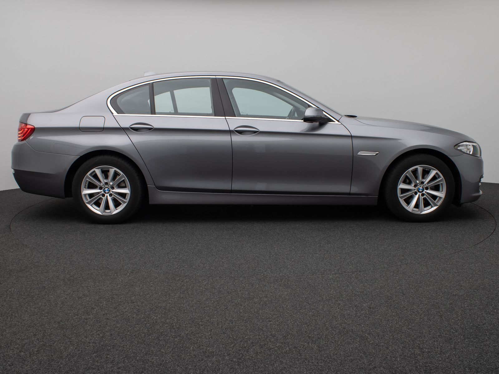Fahrzeugabbildung BMW 520d Navi Sitzhzg Bi-Xenon PDC Tempomat