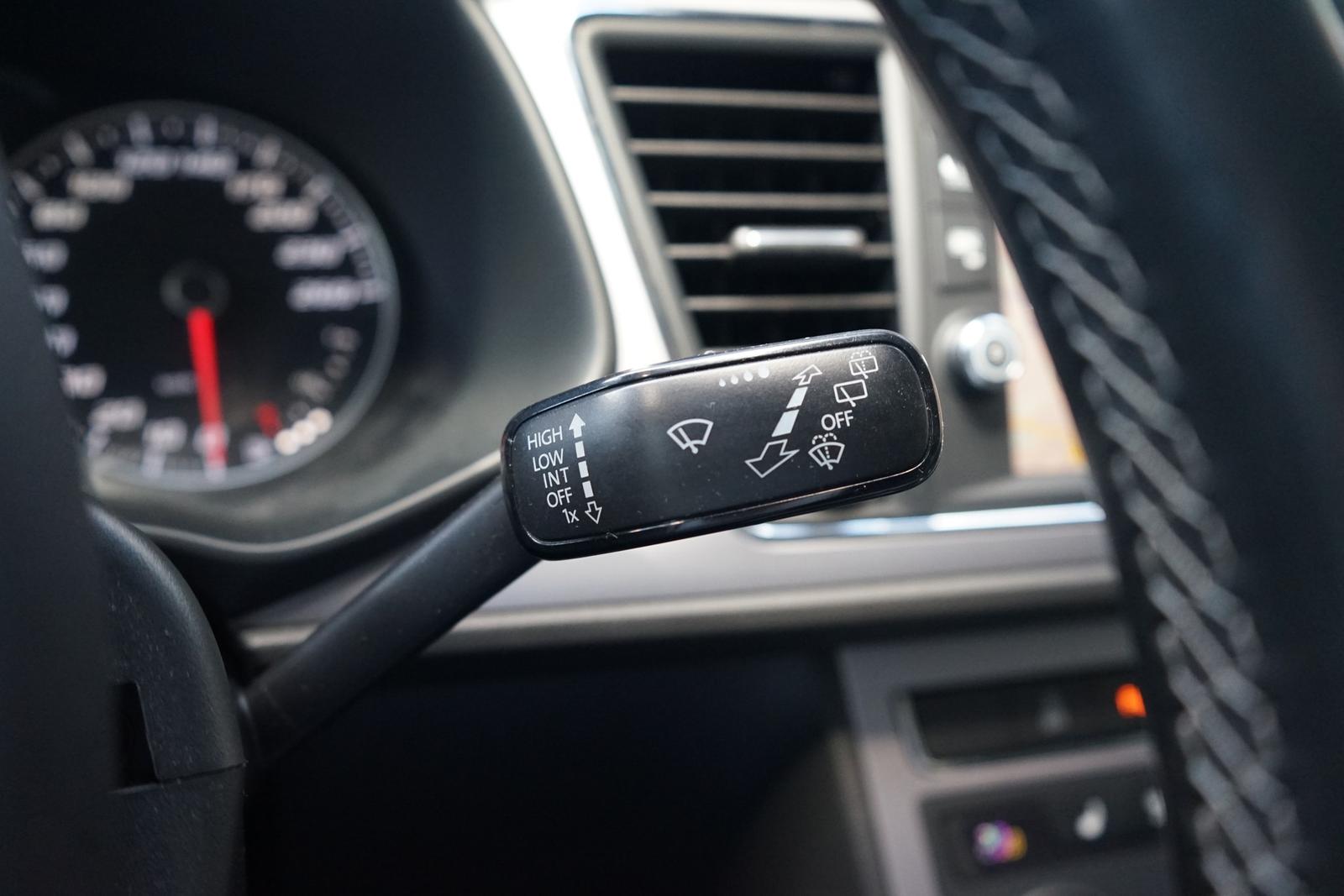 Seat Leon ST 1.4 TSI Xcellence LED Navi Panorama DAB